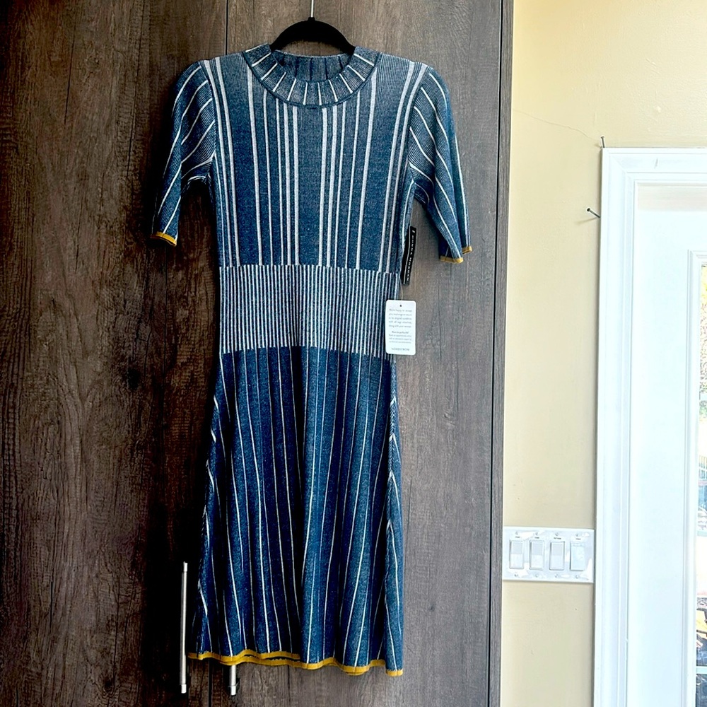 NWT Donna Morgan Contrast Trim Knit Elbow Sleeve Mock Neck Dress Navy Gold Small